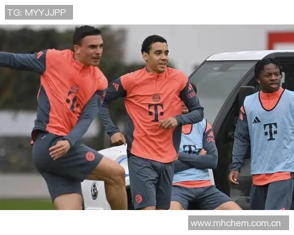 拜仁发布穆西亚拉康复训练照片展现积极恢复状态