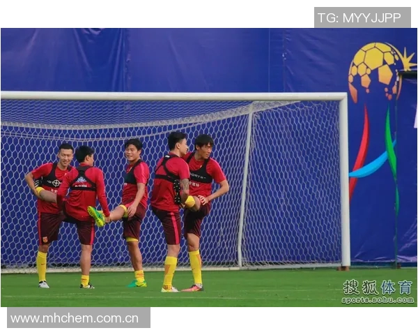 尤文图斯训练动态麦肯尼与小孔塞桑独自备战布雷默热格罗瓦暂时休息