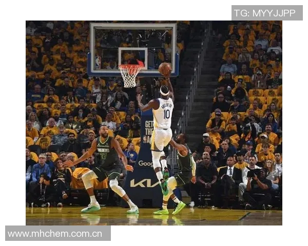 贾里德巴特勒火力全开26投14中三分命中5个狂砍35分7篮板9助攻